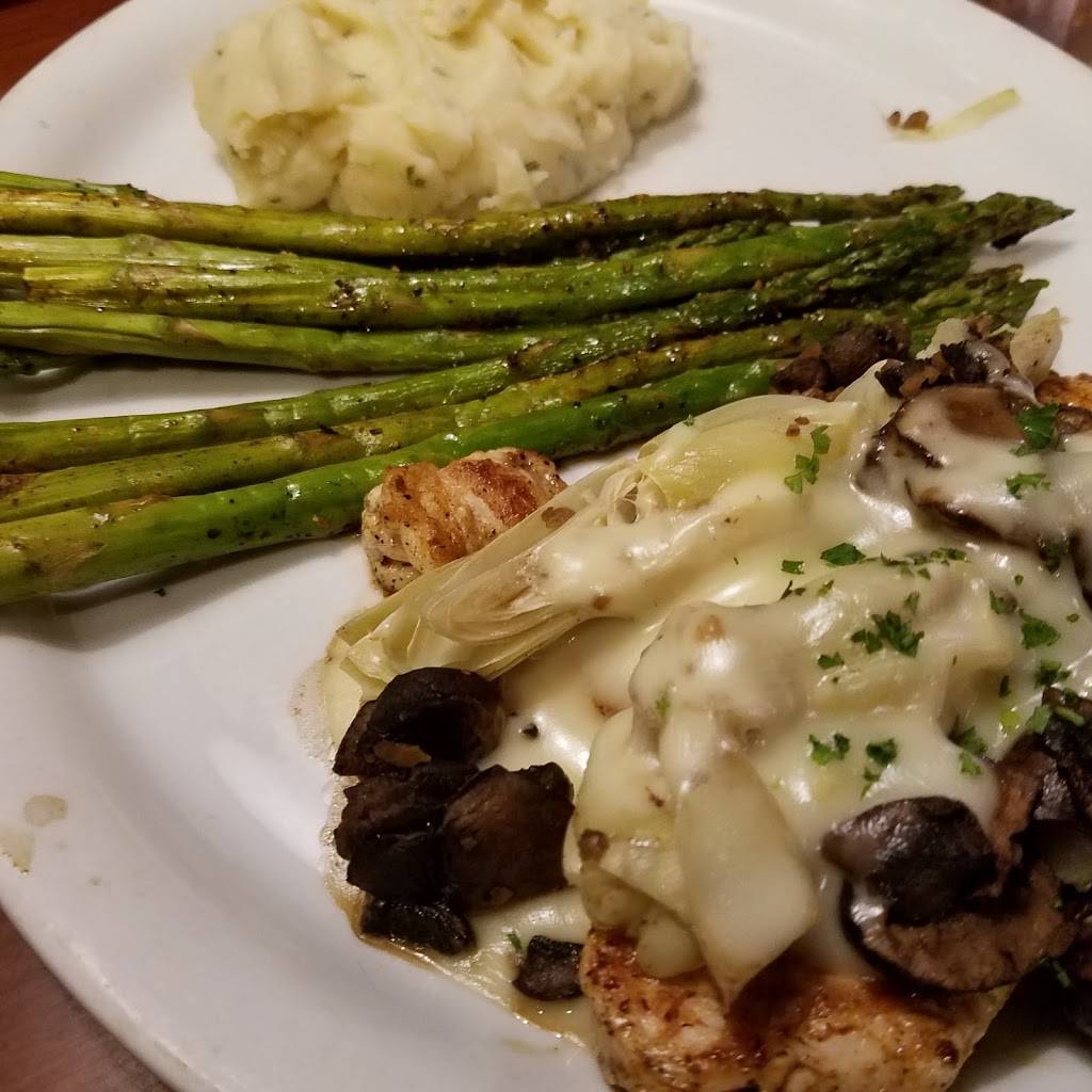 Ruby Tuesday | restaurant | 905 Hartford Turnpike, Waterford, CT 06385, USA | 8604379825 OR +1 860-437-9825