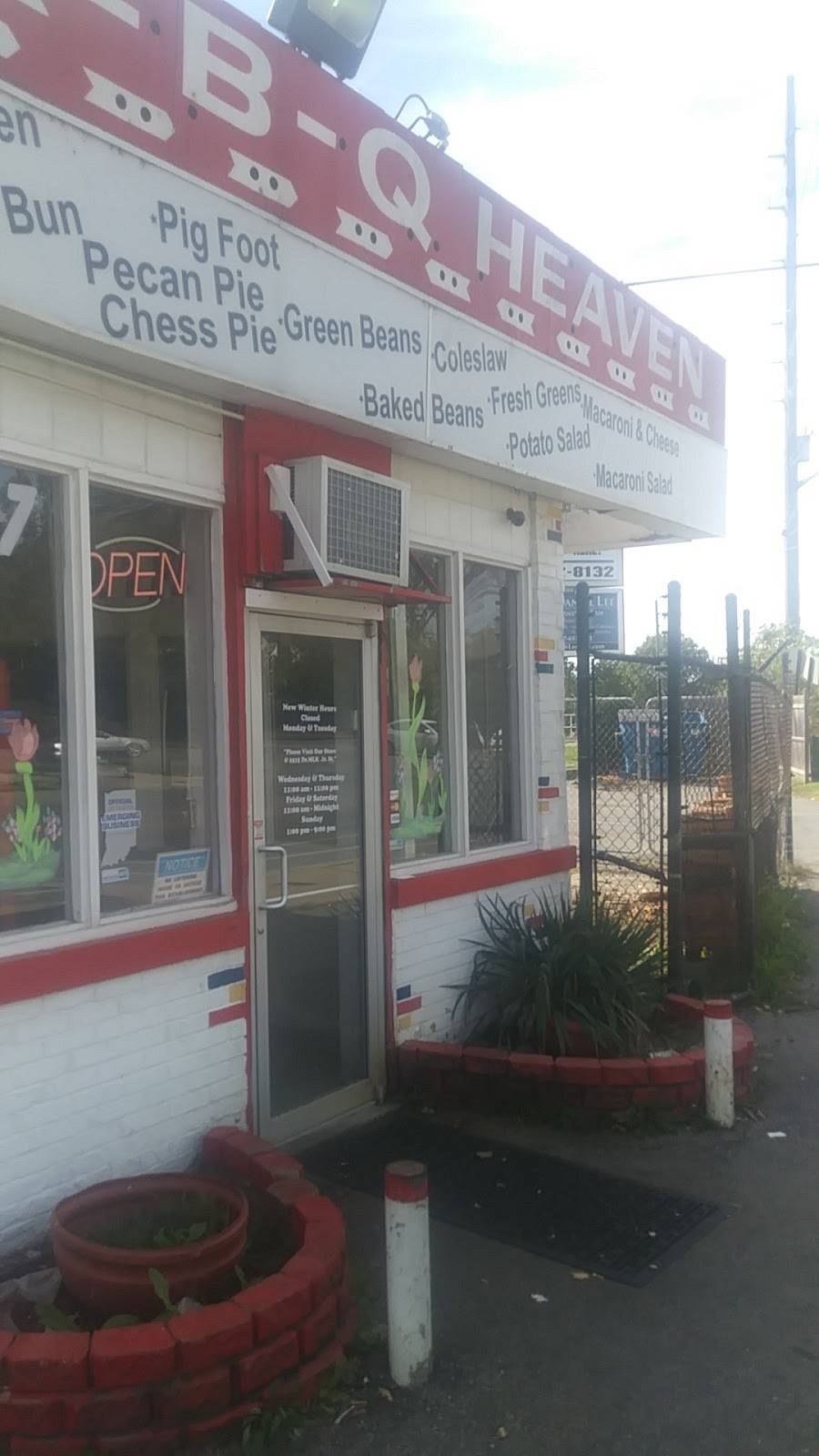 Bar-B-Q Heaven | restaurant | 877 30th Street, Indianapolis, IN 46205, USA | 3179256311 OR +1 317-925-6311