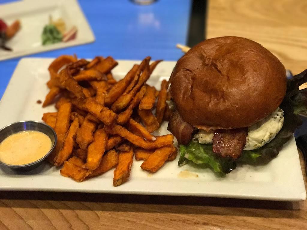 The Cowfish Sushi Burger Bar | restaurant | 4208 Six Forks Rd Ste 100, Raleigh, NC 27609, USA | 9197840400 OR +1 919-784-0400