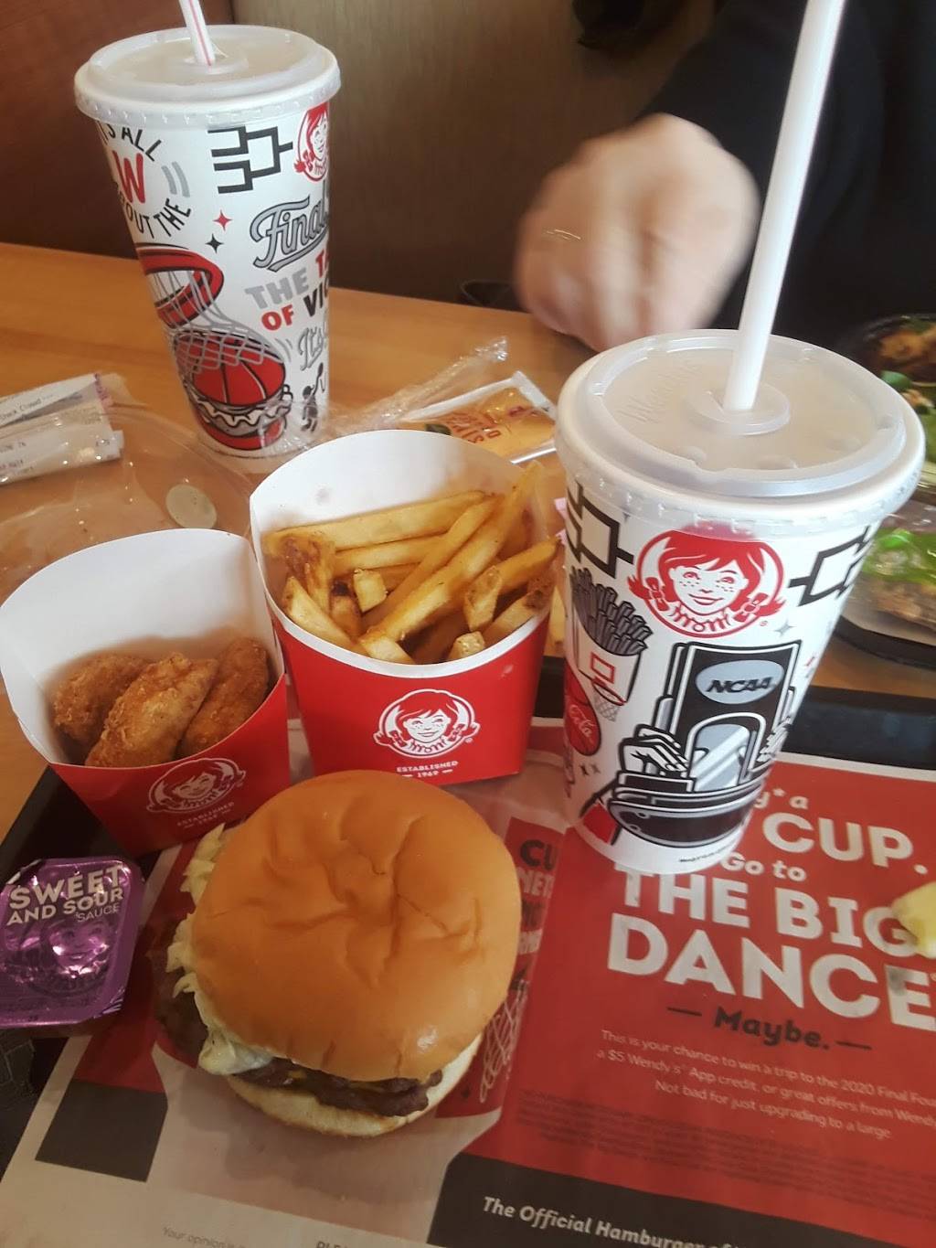 Wendys | restaurant | 1882 Port Republic Rd, Harrisonburg, VA 22801, USA | 5406155449 OR +1 540-615-5449