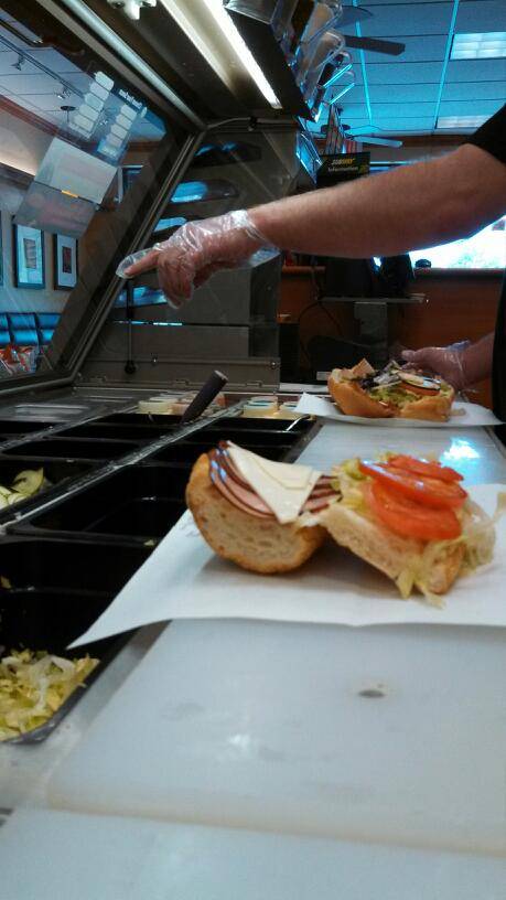 Subway Restaurants | restaurant | 4204 D Arlington Heights Rd, Arlington Heights, IL 60004, USA | 8478709604 OR +1 847-870-9604