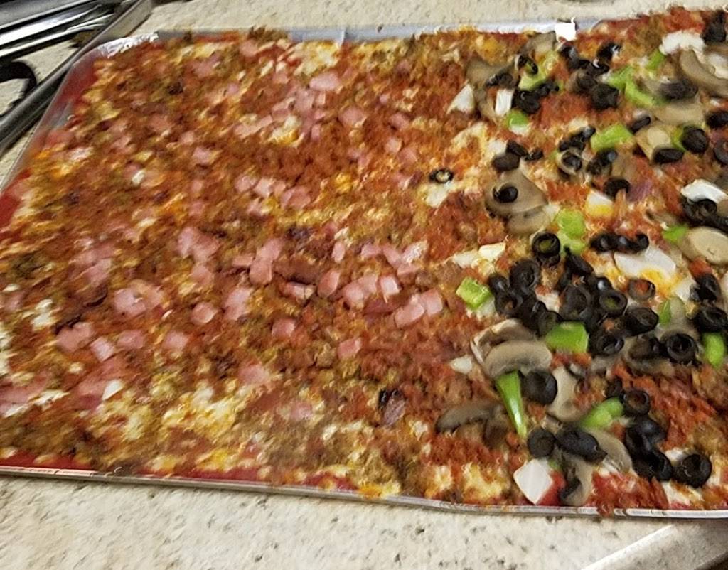 Pizza King | restaurant | 416 E Main St, Camden, IN 46917, USA | 5746862777 OR +1 574-686-2777