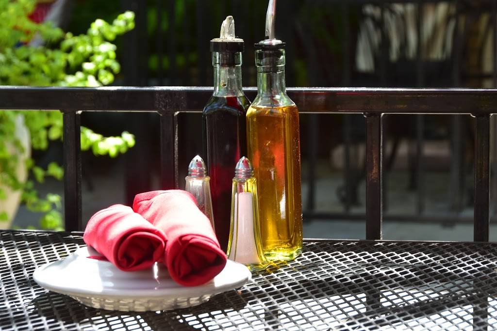 Brunos Italian Cuisine | restaurant | 2133 First St, Livermore, CA 94550, USA | 9253713999 OR +1 925-371-3999