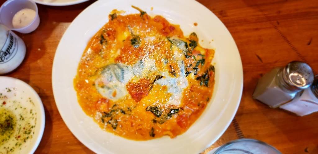Capuanos | restaurant | 67 Church St, Flemington, NJ 08822, USA | 9087822276 OR +1 908-782-2276