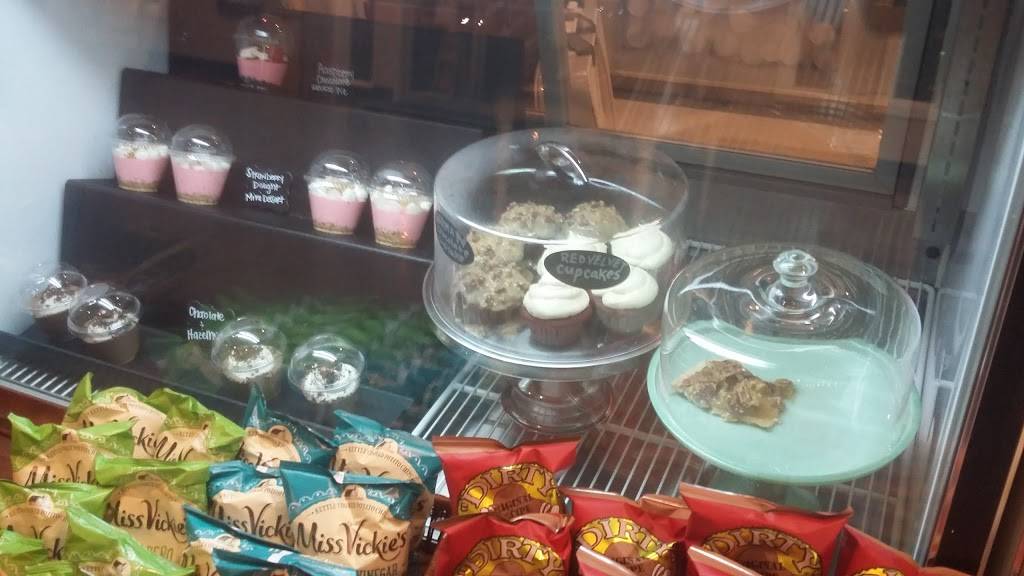 Bristol Cafe and Market | restaurant | 2600 Volunteer Pkwy, Bristol, TN 37620, USA | 4236520771 OR +1 423-652-0771