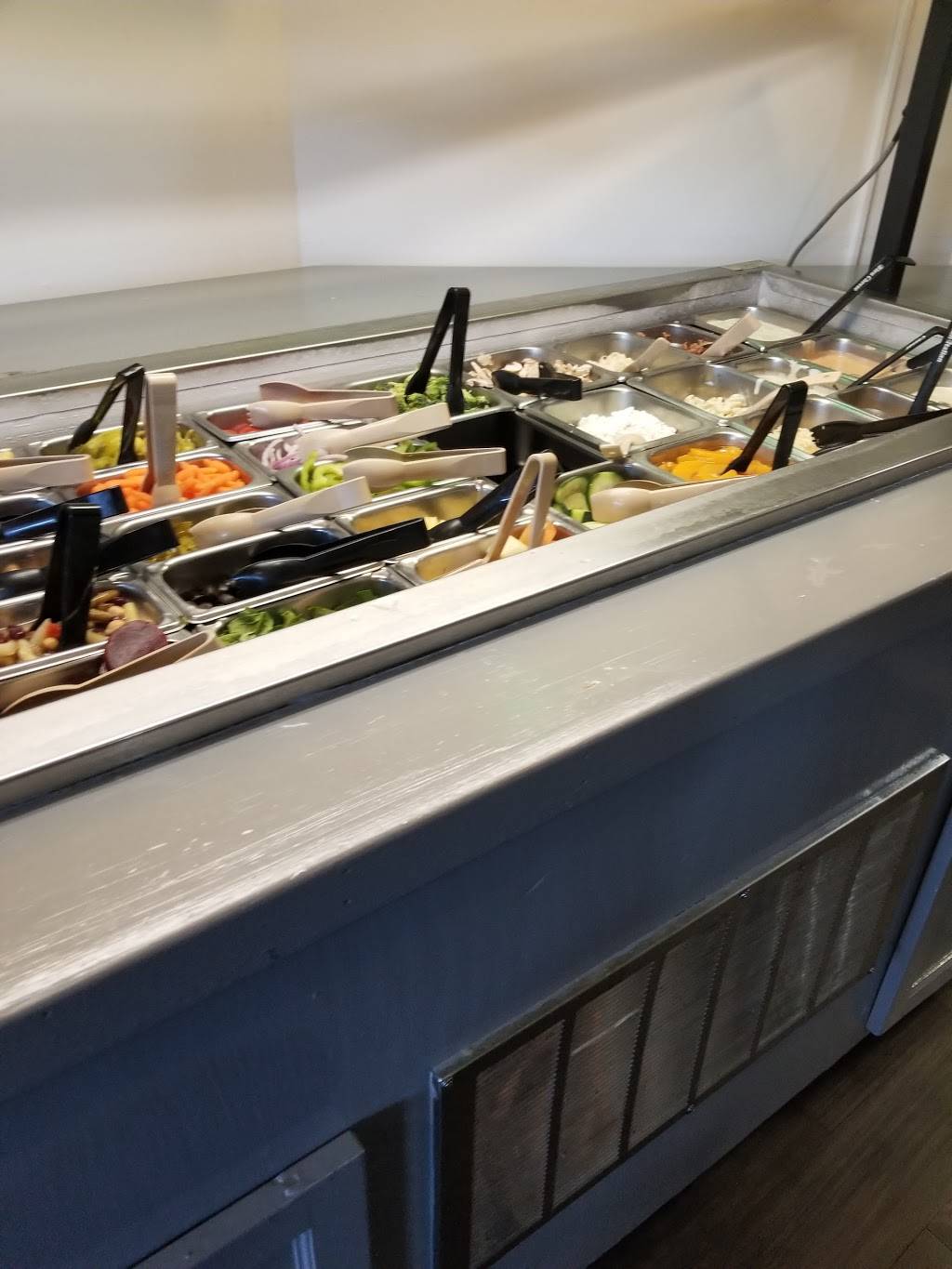 Round Table Pizza | meal delivery | 8035 San Miguel Canyon Rd, Prunedale, CA 93907, USA | 8316635500 OR +1 831-663-5500