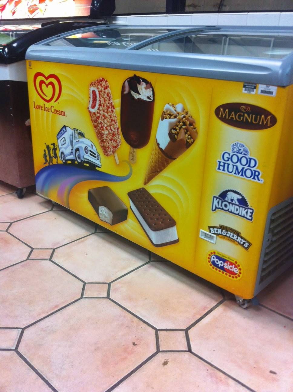 Selma Valero Gas Staion | restaurant | 10610 E Mountain View Ave, Selma, CA 93662, USA | 5598967682 OR +1 559-896-7682