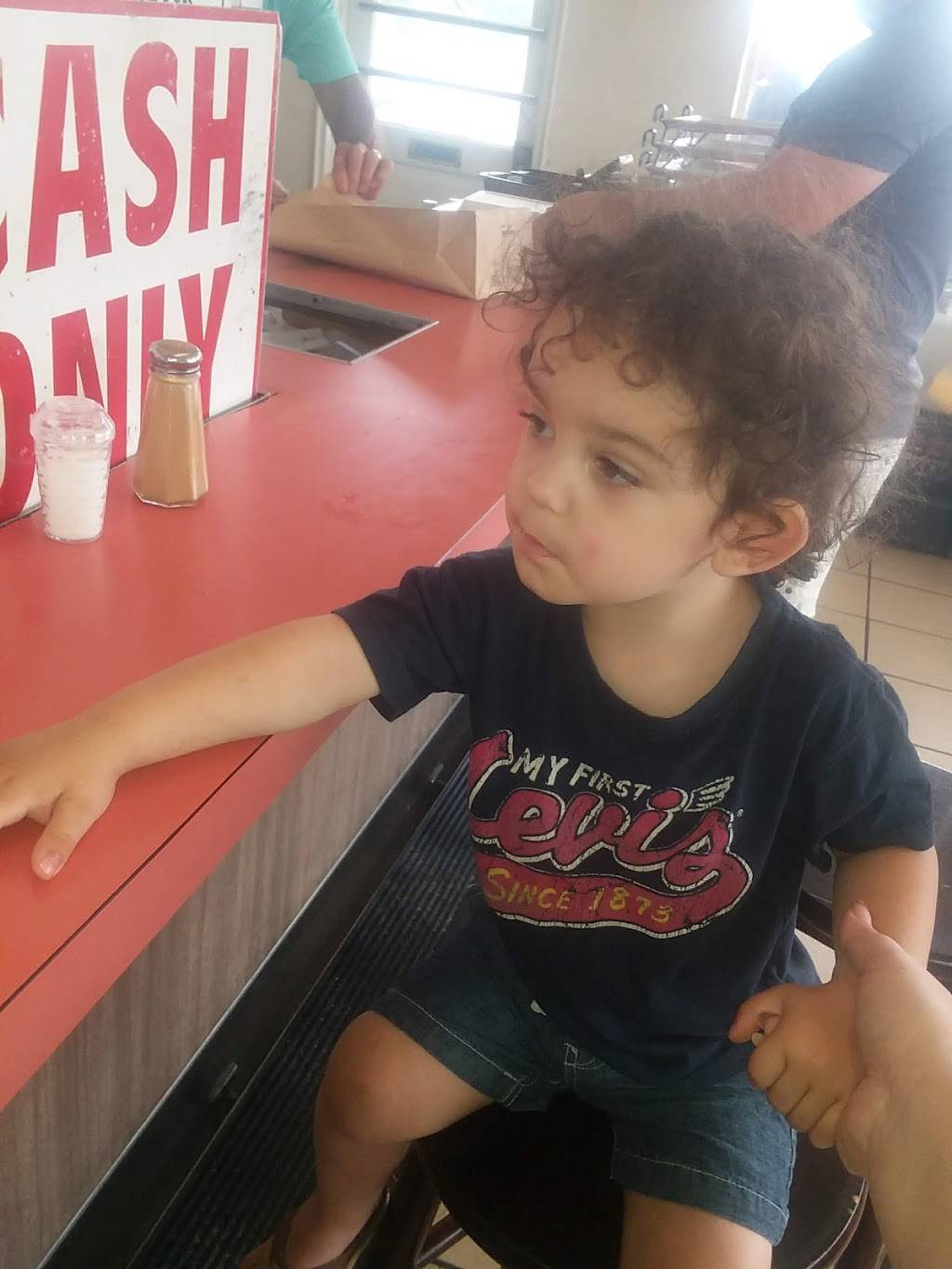 Dixie Drive-in | restaurant | 1920 E 5th St, Lumberton, NC 28358, USA | 9107388118 OR +1 910-738-8118