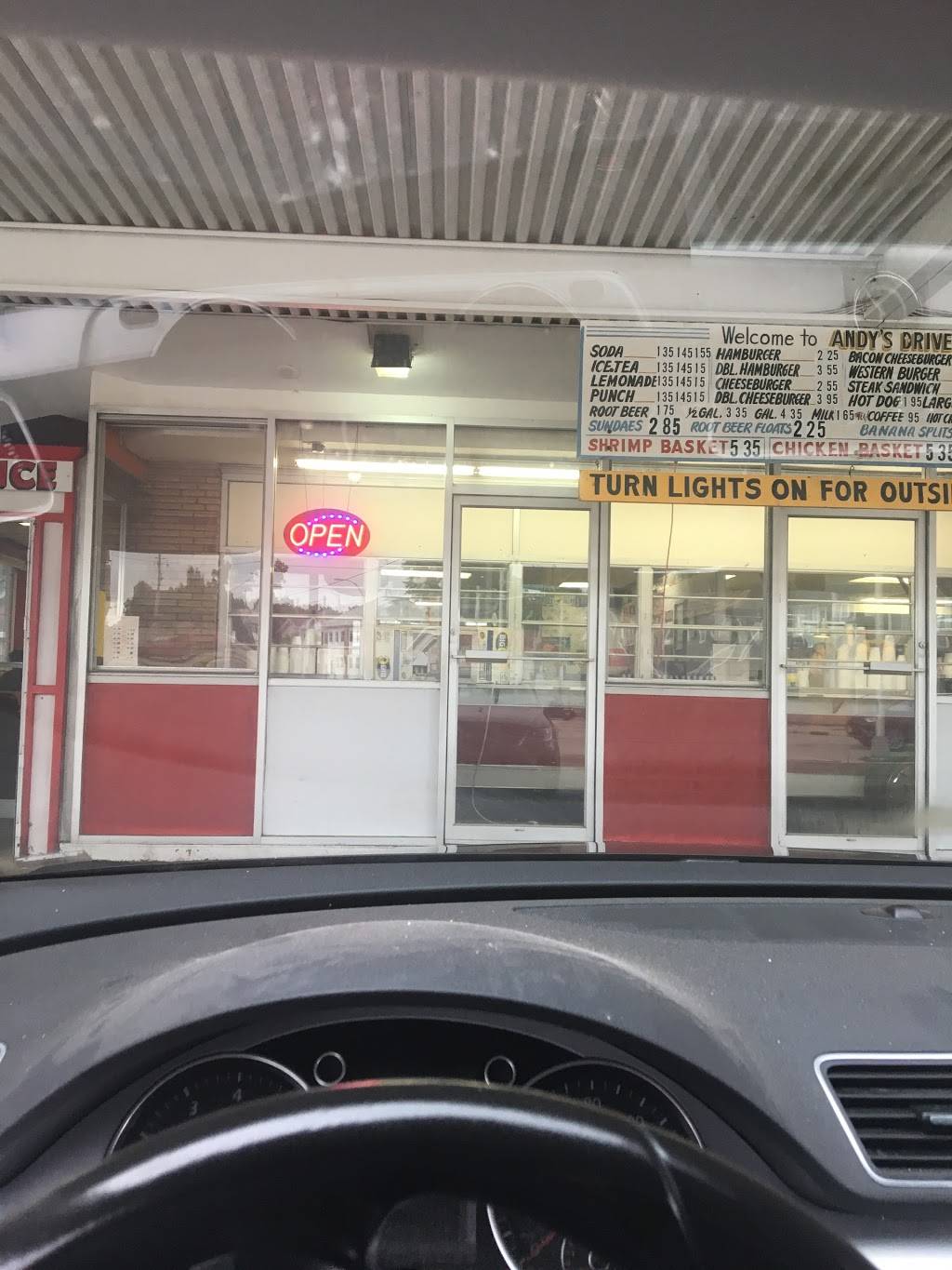 Andys Drive-In | restaurant | 2929 Roosevelt Rd, Kenosha, WI 53143, USA | 2626582067 OR +1 262-658-2067