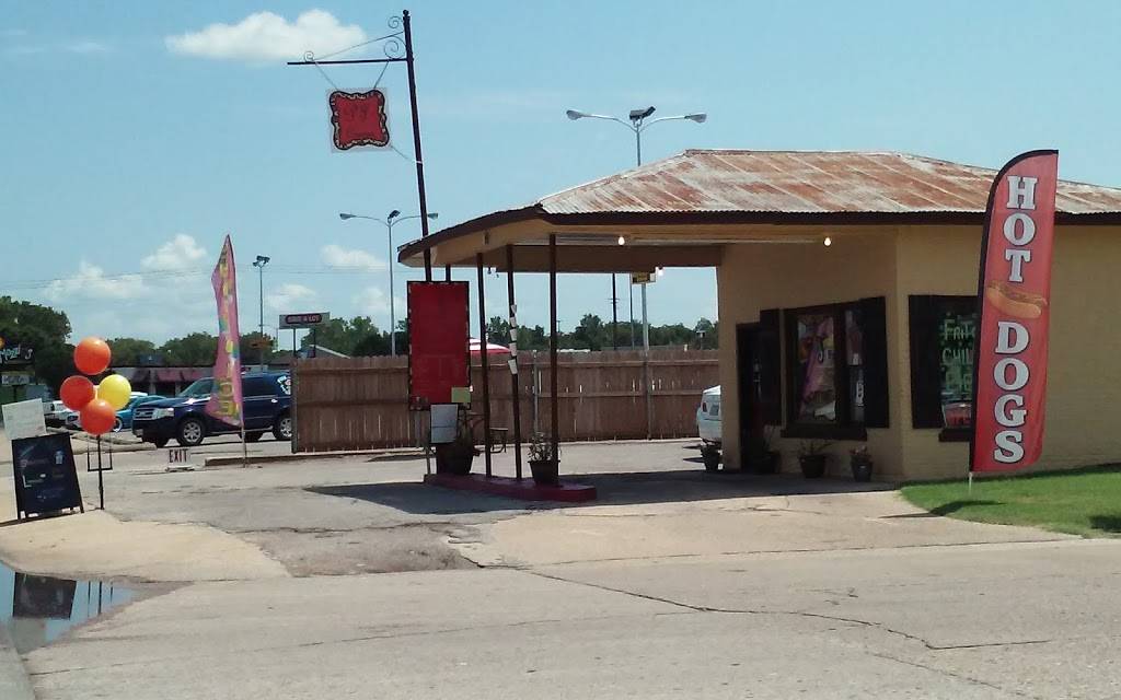 PJS CORNER | restaurant | 501 S Chickasaw St, Pauls Valley, OK 73075, USA | 4052510550 OR +1 405-251-0550