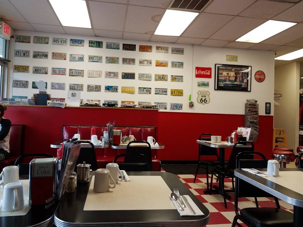 Southside Diner | restaurant | 10705 W Pleasant Valley Rd, Parma, OH 44130, USA | 4408426888 OR +1 440-842-6888