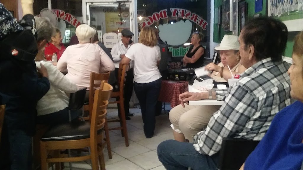 Jersey Dogs | restaurant | 3330 E Atlantic Blvd, Pompano Beach, FL 33062, USA | 7548007006 OR +1 754-800-7006