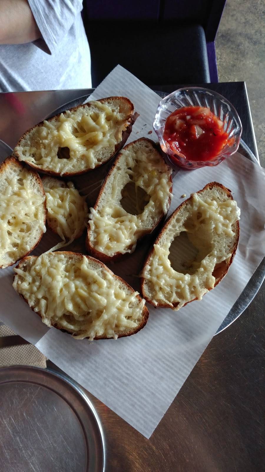 Lupis Pizza Pies | restaurant | 5504 Hixson Pike, Hixson, TN 37343, USA | 4238473700 OR +1 423-847-3700