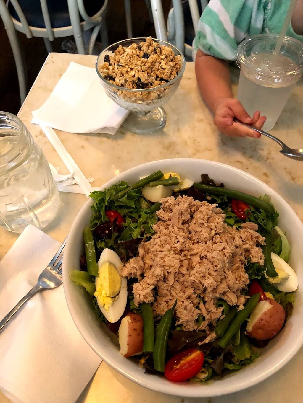 Roast & Co | restaurant | 100-12 Queens Blvd, Forest Hills, NY 11375, USA | 7182636000 OR +1 718-263-6000