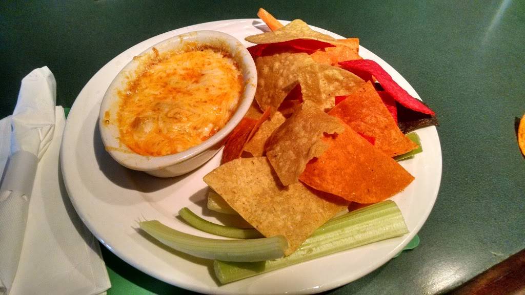 Jillians | restaurant | 1876 Wilbur Ave, Somerset, MA 02725, USA | 5086781140 OR +1 508-678-1140