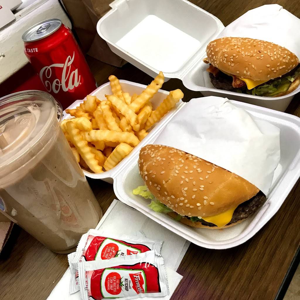 Hamburger Haven | restaurant | 718 Muldoon Rd, Anchorage, AK 99504, USA | 9073376141 OR +1 907-337-6141