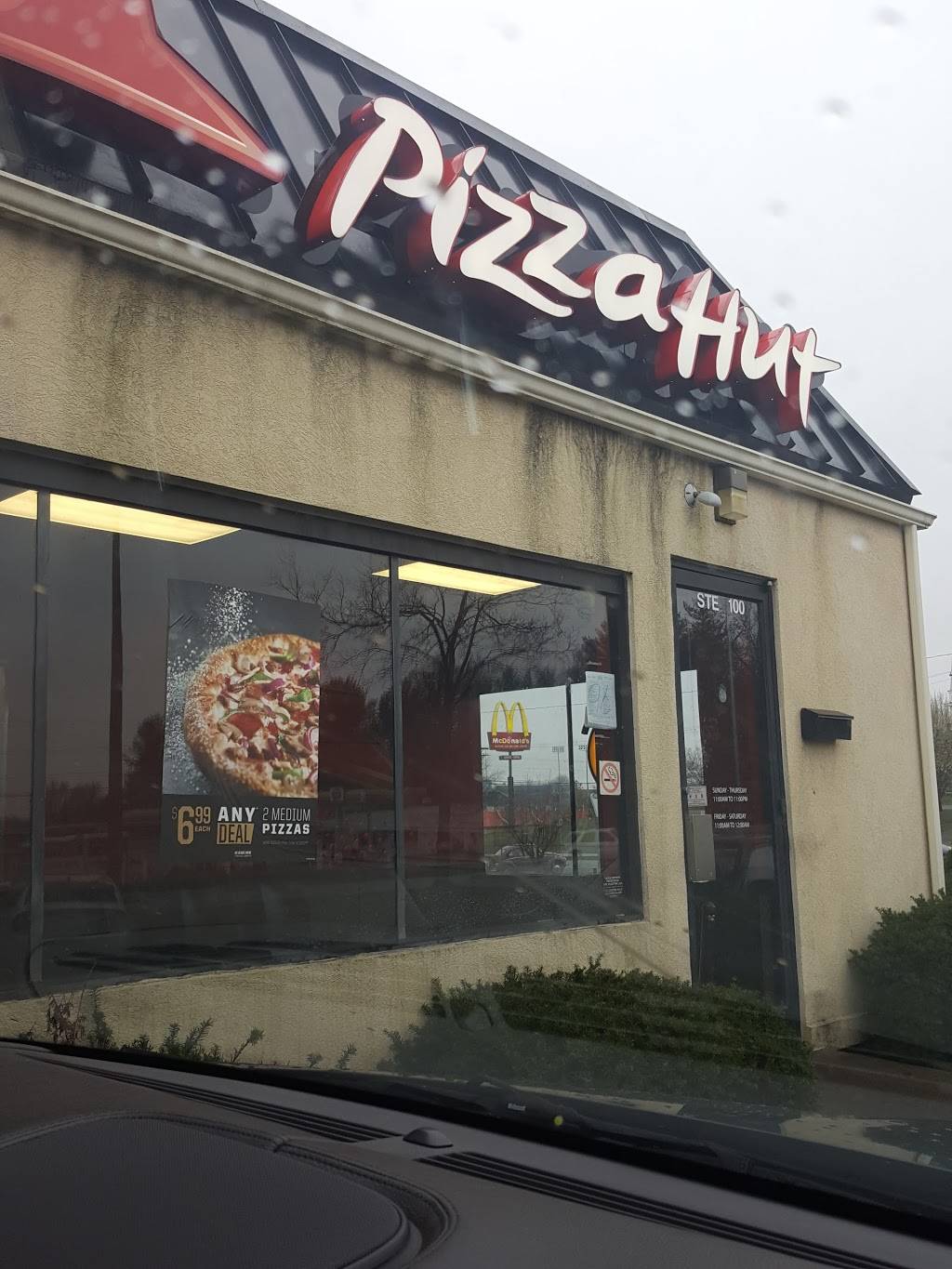 Pizza Hut | meal takeaway | 907 N Mulberry St, Elizabethtown, KY 42701, USA | 2707630808 OR +1 270-763-0808