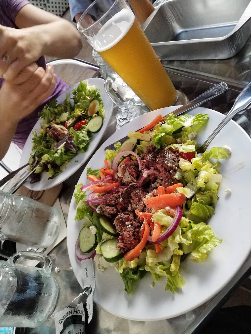 Burger Village | restaurant | 66 Middle Neck Rd, Great Neck, NY 11021, USA | 5163219177 OR +1 516-321-9177