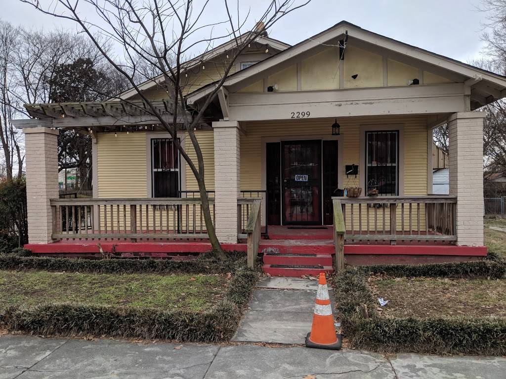 Chef Tams Underground Cafe | restaurant | 2299 Young Ave, Memphis, TN 38104, USA | 9012076182 OR +1 901-207-6182