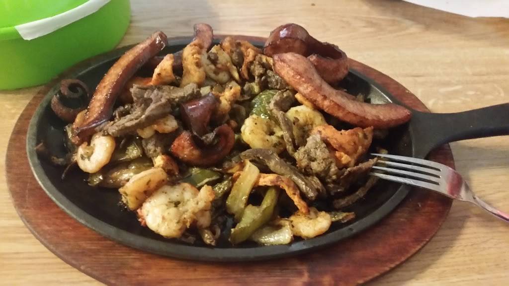 Elcajuns La Mex | restaurant | 5656 LA-1, Napoleonville, LA 70390, USA | 9853697744 OR +1 985-369-7744