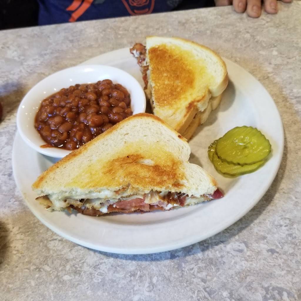 Midtown Family Restaurant | restaurant | 200 Scott Ct, Iowa City, IA 52245, USA | 3193519303 OR +1 319-351-9303