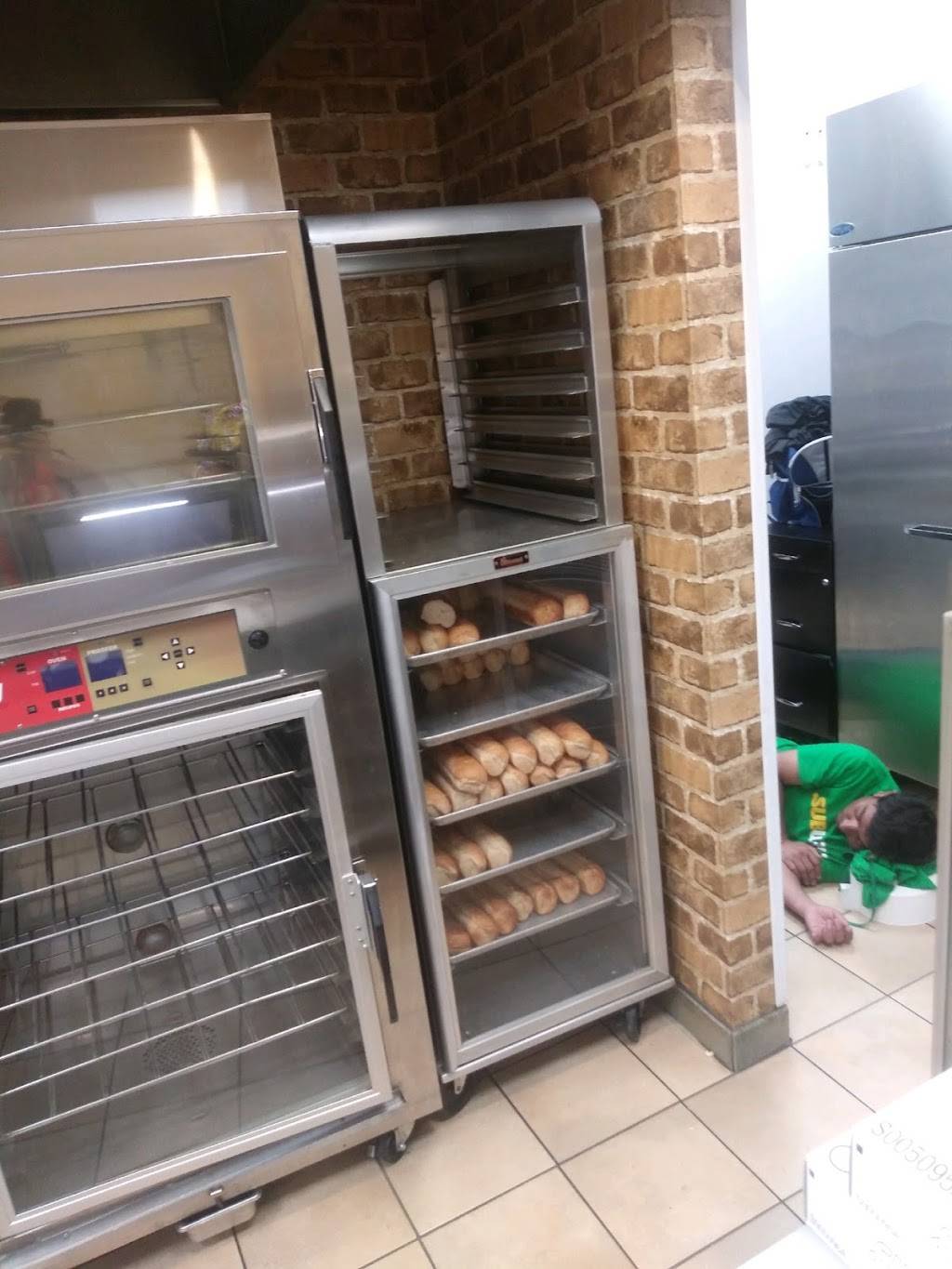 Subway Restaurants | restaurant | 1768 W Armitage Ave, Chicago, IL 60622, USA | 7732351800 OR +1 773-235-1800