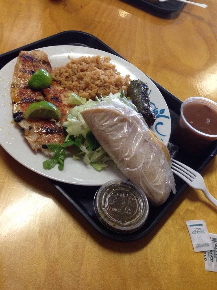 Surfin Chicken Grill | restaurant | 71 Via Pico Plaza, San Clemente, CA 92672, USA | 9494986603 OR +1 949-498-6603