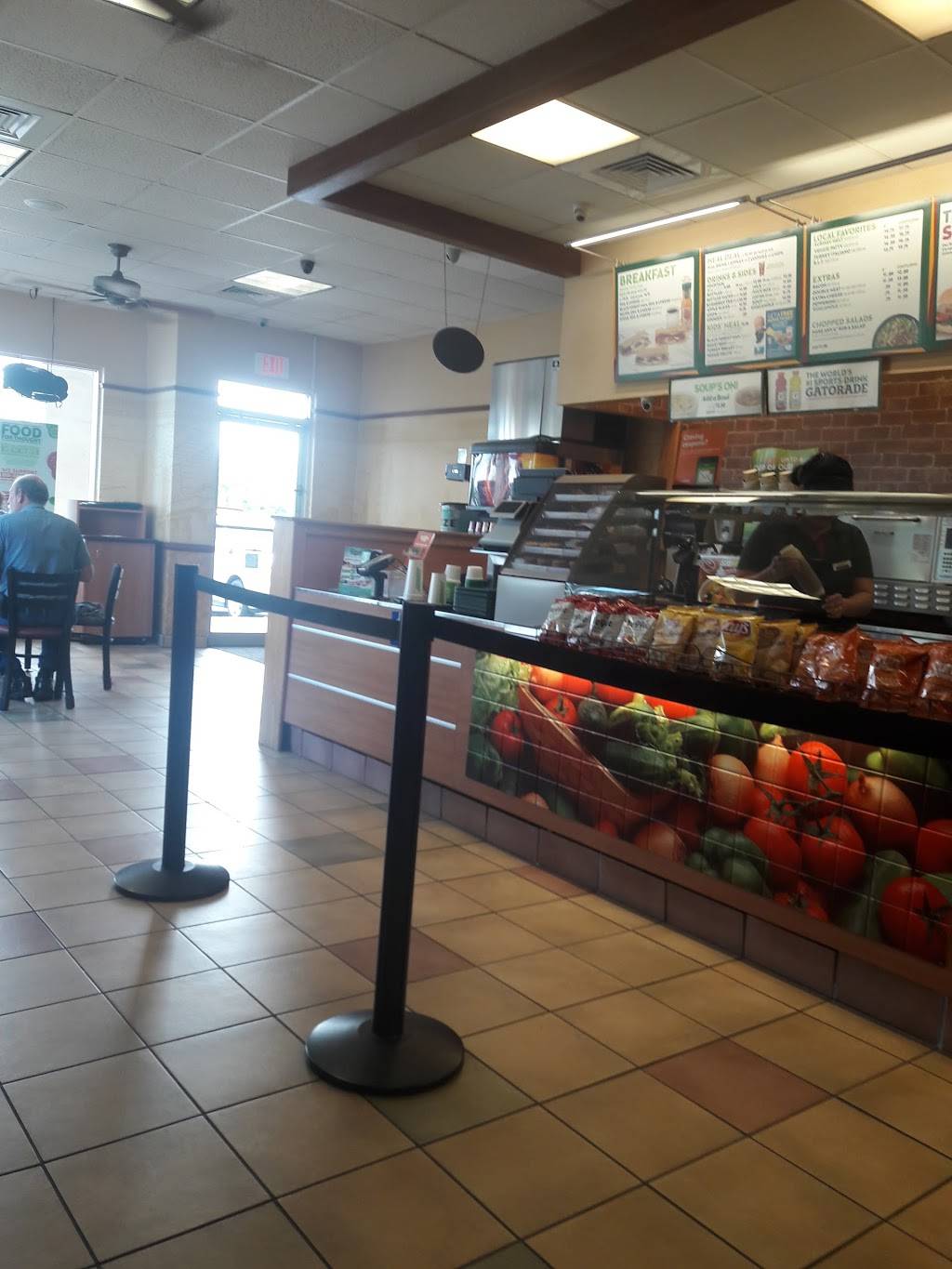Subway | restaurant | 2350 W 84th St, Hialeah, FL 33016, USA | 3055562068 OR +1 305-556-2068