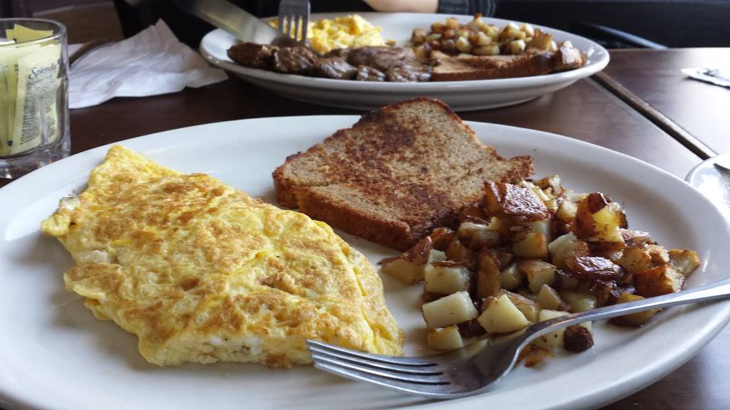 Irish Rose Saloon | restaurant | 519 E State St, Rockford, IL 61104, USA | 8159640480 OR +1 815-964-0480