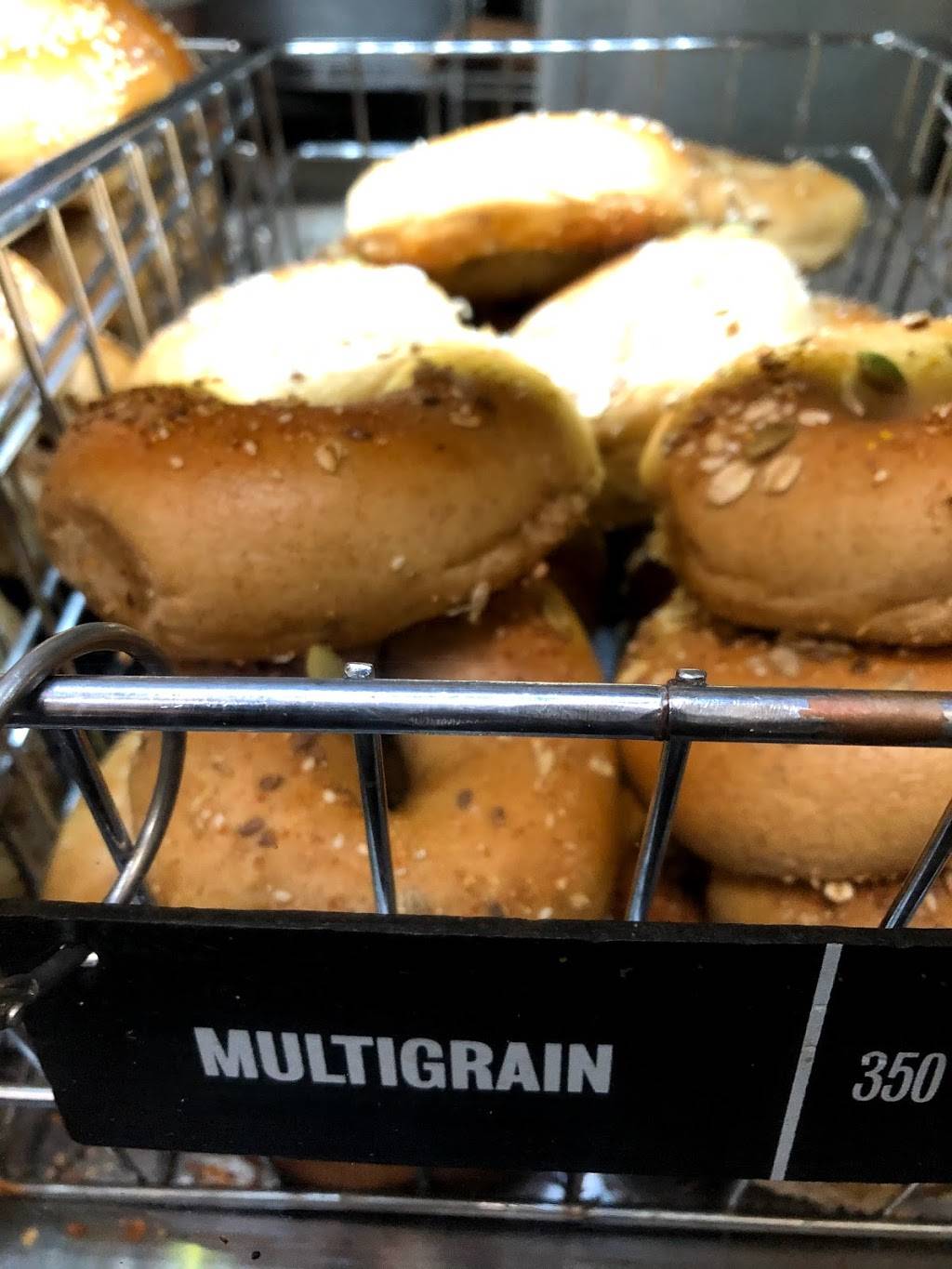 Manhattan Bagel | bakery | 310 Maple Ave W, Vienna, VA 22180, USA | 7039388100 OR +1 703-938-8100