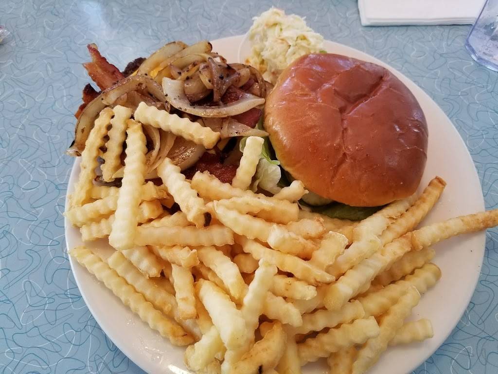 White Palace Grill | restaurant | 1159 S Canal St, Chicago, IL 60607, USA | 3129397167 OR +1 312-939-7167