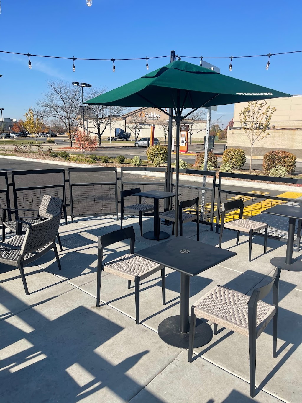 Starbucks | cafe | 3064 Plainfield Rd, Joliet, IL 60431, USA | 8158462555 OR +1 815-846-2555