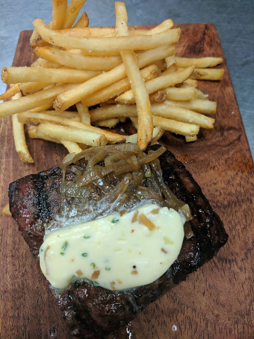 George White | restaurant | 33 Berry Hill Rd, Syosset, NY 11791, USA | 5163642144 OR +1 516-364-2144