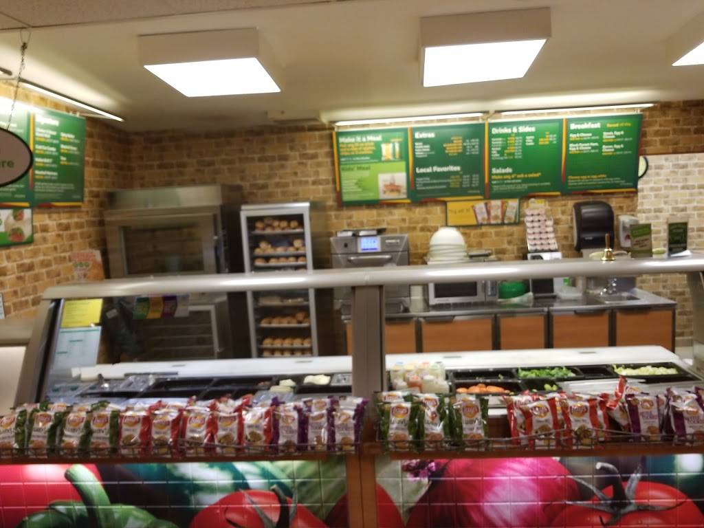 Subway | restaurant | 283 CT-12, Groton, CT 06340, USA | 8604408077 OR +1 860-440-8077