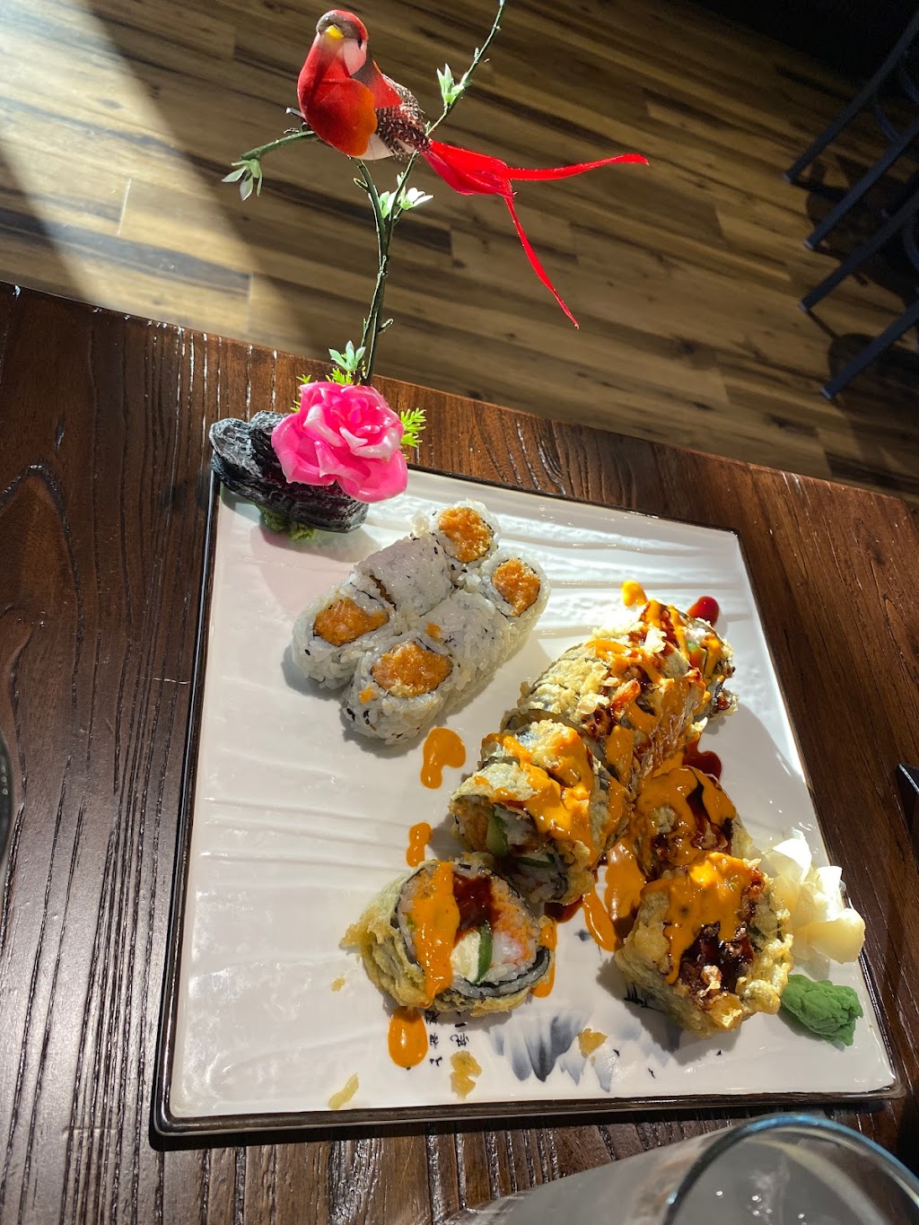 Susie Sushi | restaurant | 700 Northwest Hwy, Fox River Grove, IL 60021, USA | 2243574071 OR +1 224-357-4071