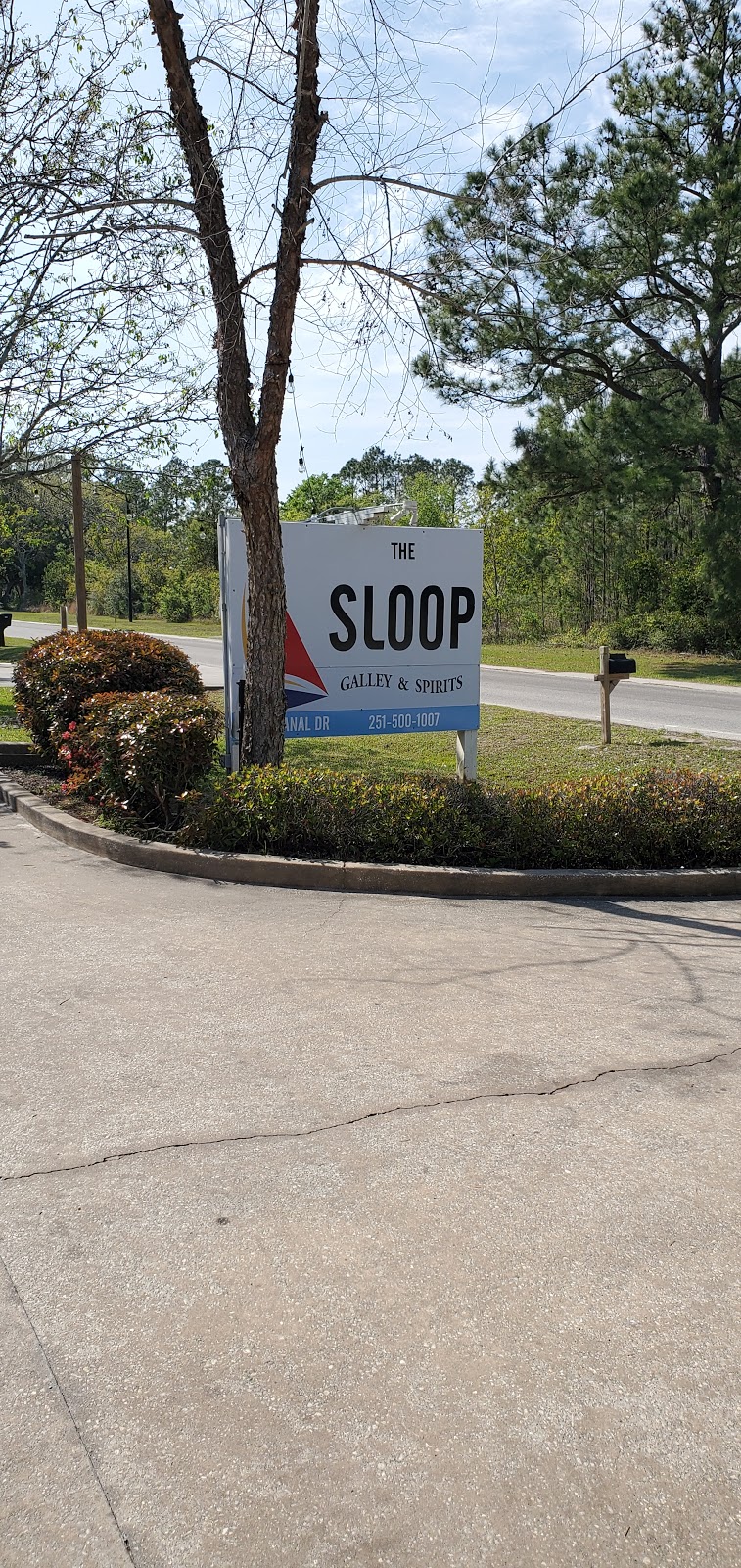 The Sloop | restaurant | 103 W Canal Dr, Gulf Shores, AL 36542, USA | 2515001007 OR +1 251-500-1007