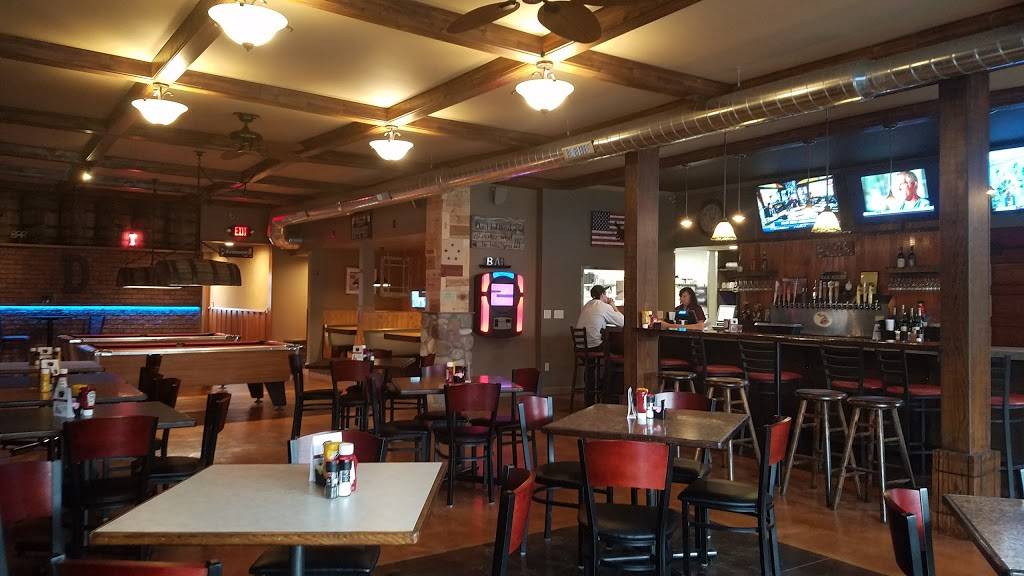 Doghouse Tavern | restaurant | 80874 Main St, Memphis, MI 48041, USA | 8103925116 OR +1 810-392-5116