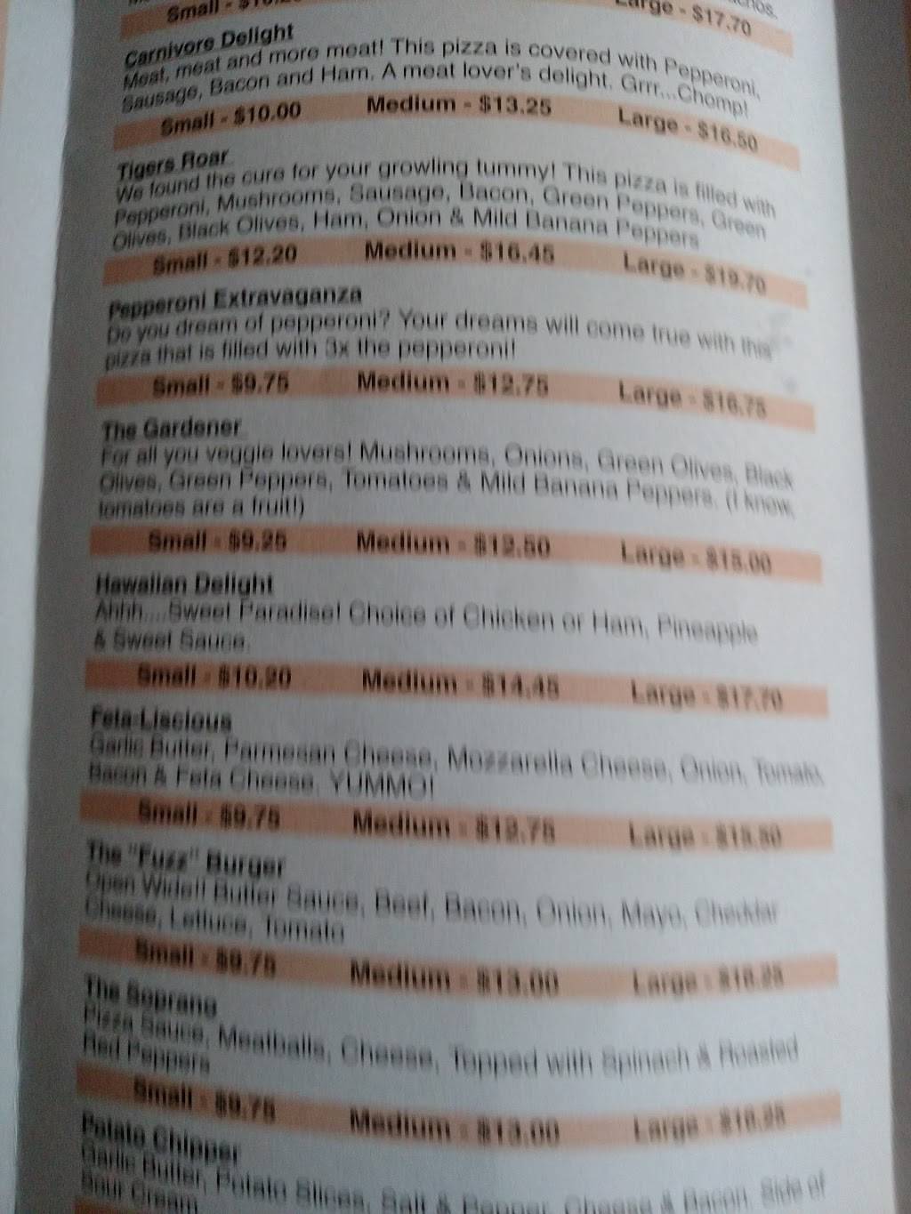 Village Pizza House | restaurant | 28 N Main St, Attica, OH 44807, USA | 4194265600 OR +1 419-426-5600