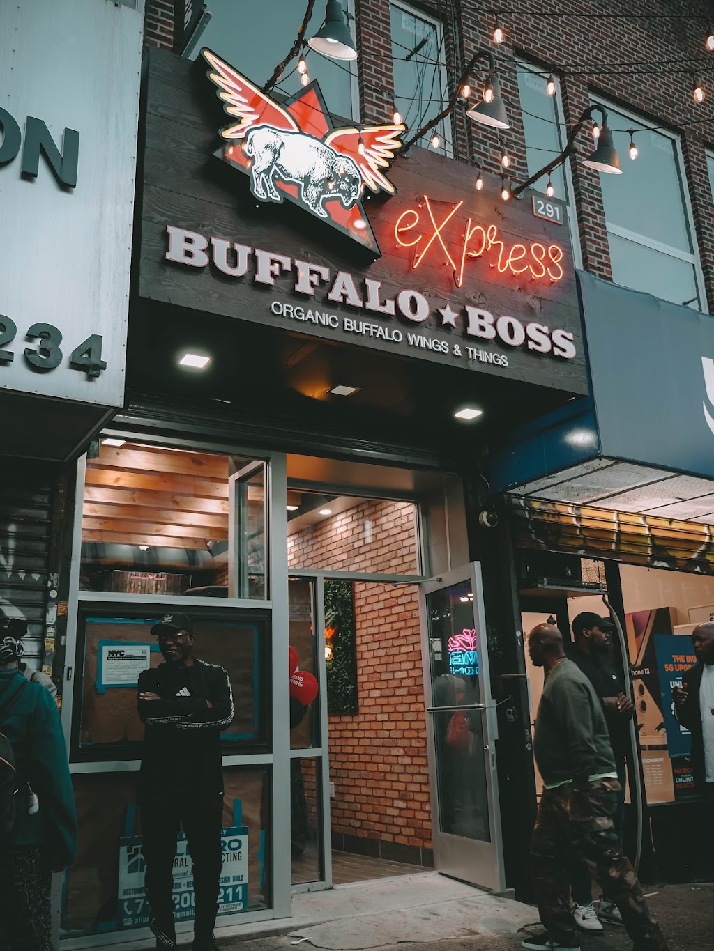 Buffalo Boss | restaurant | 291a Utica Ave, Brooklyn, NY 11213, USA | 3322372901 OR +1 332-237-2901