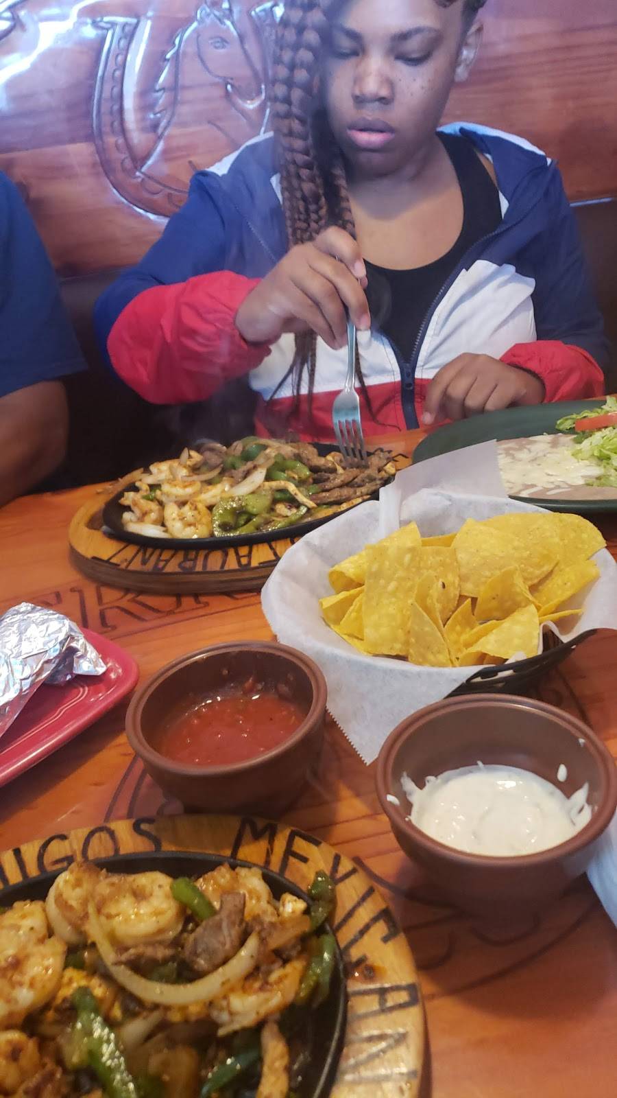 Los amigos Mexican Restaurant | restaurant | 303 East Blvd, Williamston, NC 27892, USA | 2527928688 OR +1 252-792-8688