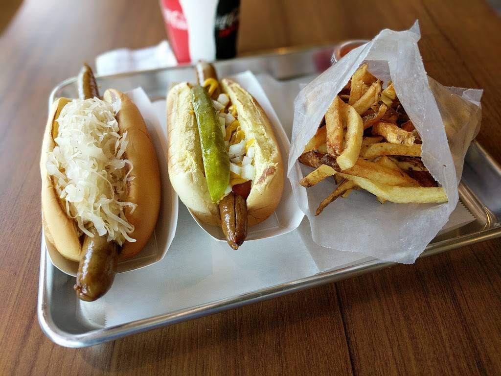 Frank Gourmet Hot Dogs | restaurant | 707 Kenmore Ave, Buffalo, NY 14223, USA | 7163225933 OR +1 716-322-5933