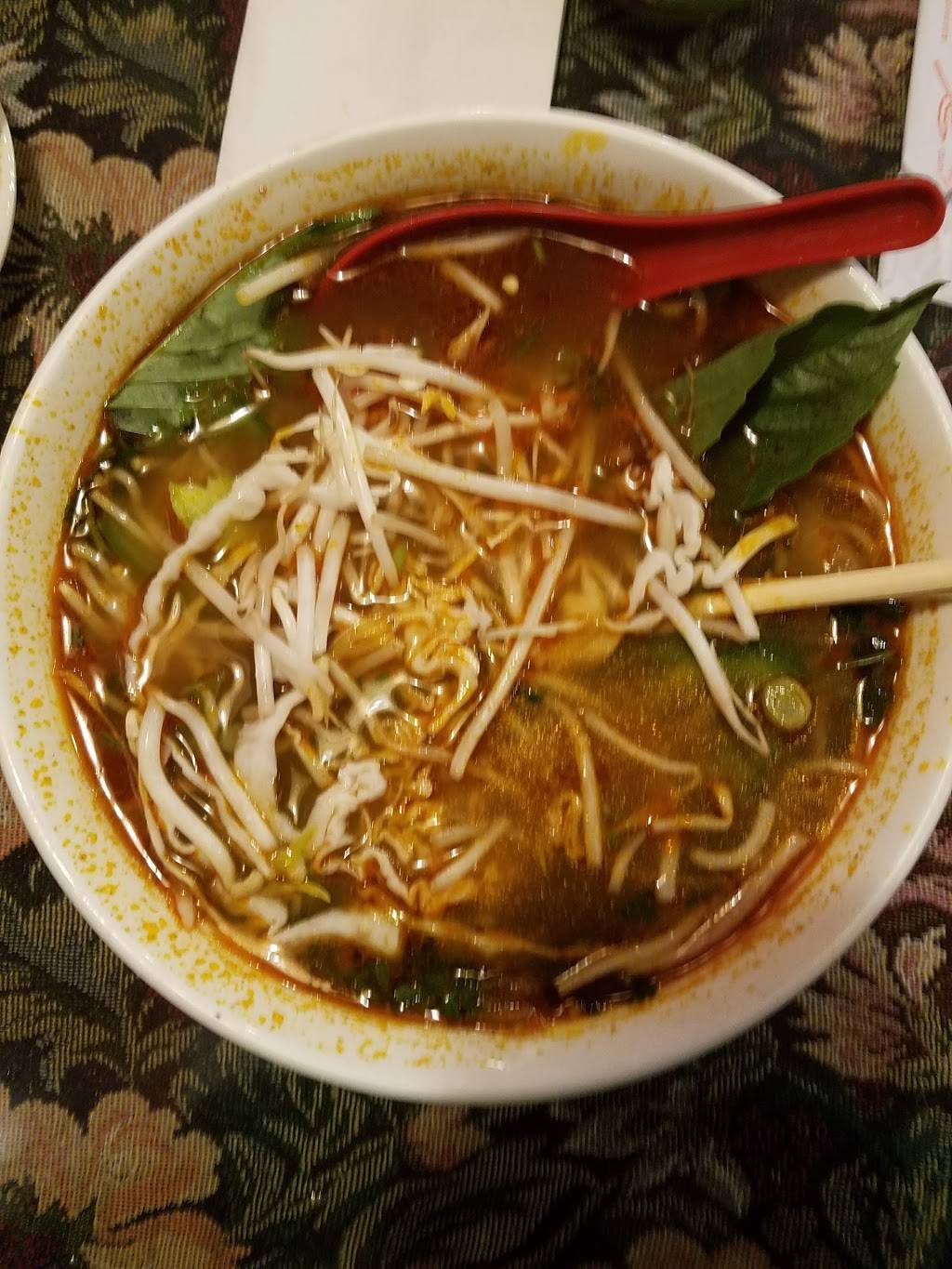 Que Huong Restaurant | restaurant | 30820 John R Rd, Madison Heights, MI 48071, USA | 2485880998 OR +1 248-588-0998