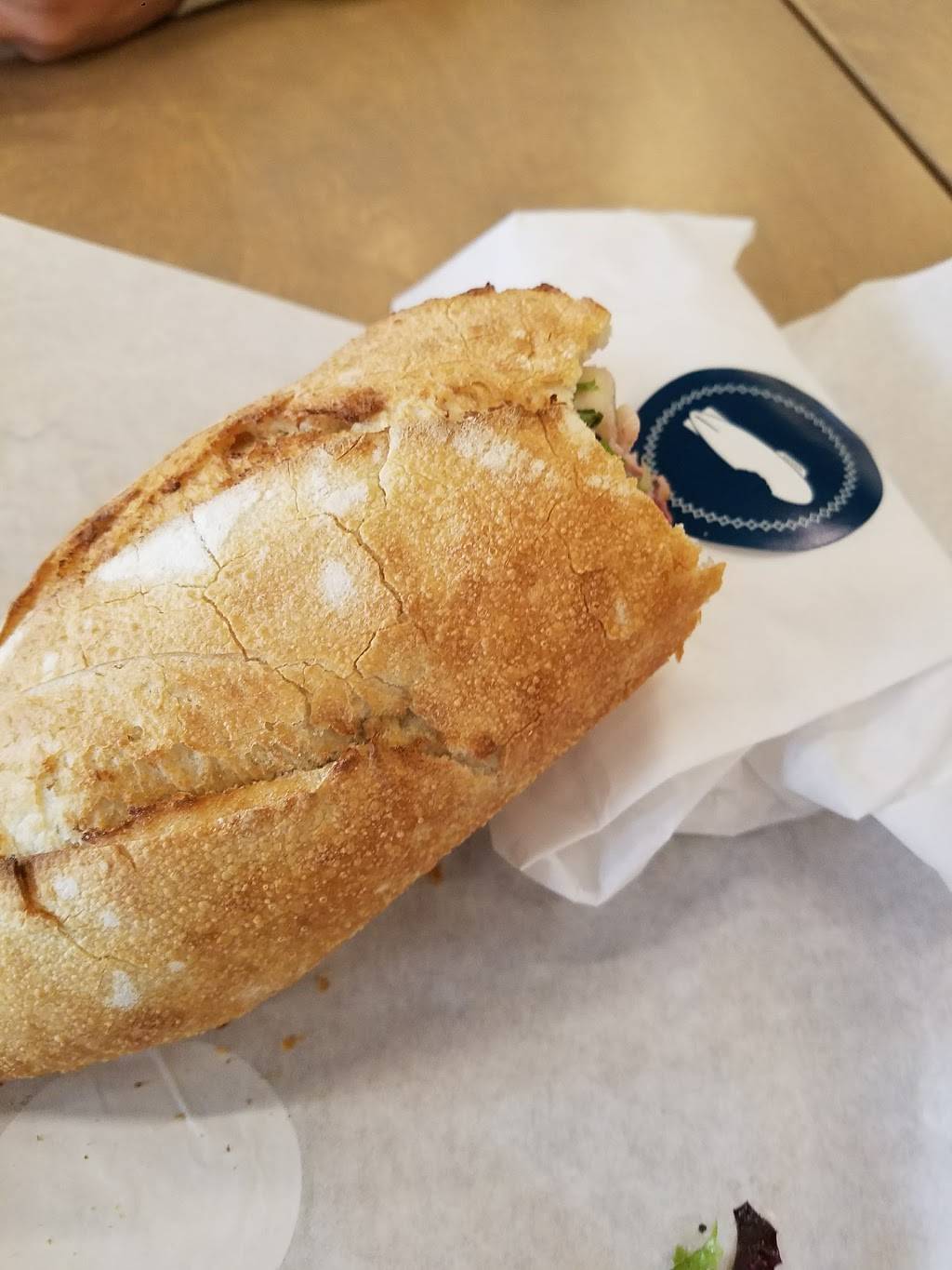 Bread Zeppelin Salads Elevated | restaurant | 1300 Main St, Dallas, TX 75202, USA | 2147490819 OR +1 214-749-0819