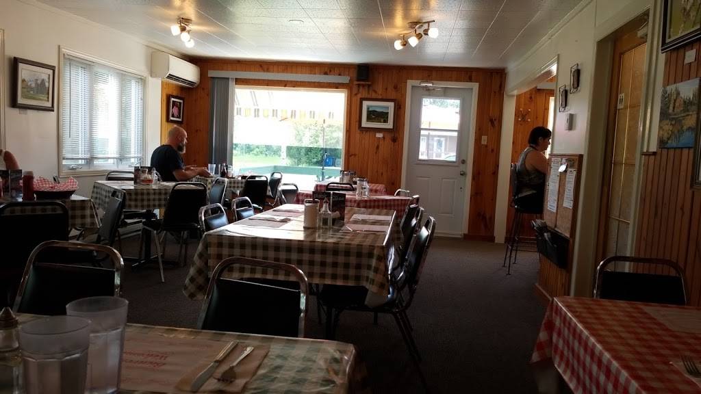 Casse-Croute Sue-Ellen | restaurant | 408 Route 105, Kazabazua, QC J0X 1X0, Canada | 8194673110 OR +1 819-467-3110