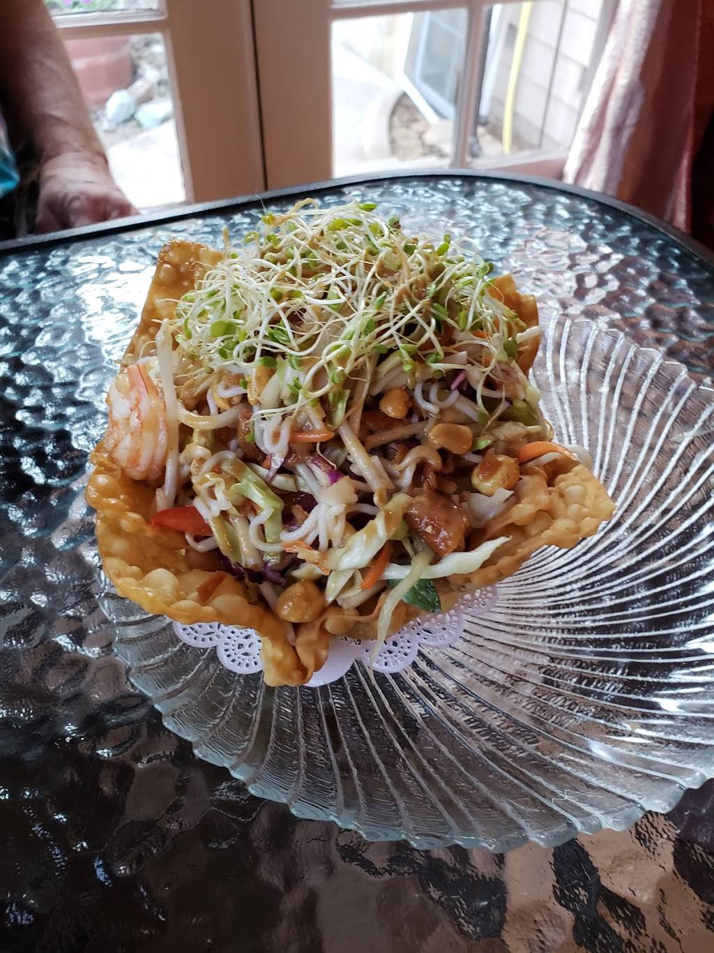 Wok and Roll Asian Kitchen | restaurant | 9460, 19885 CA-88, Pine Grove, CA 95665, USA | 2092964800 OR +1 209-296-4800