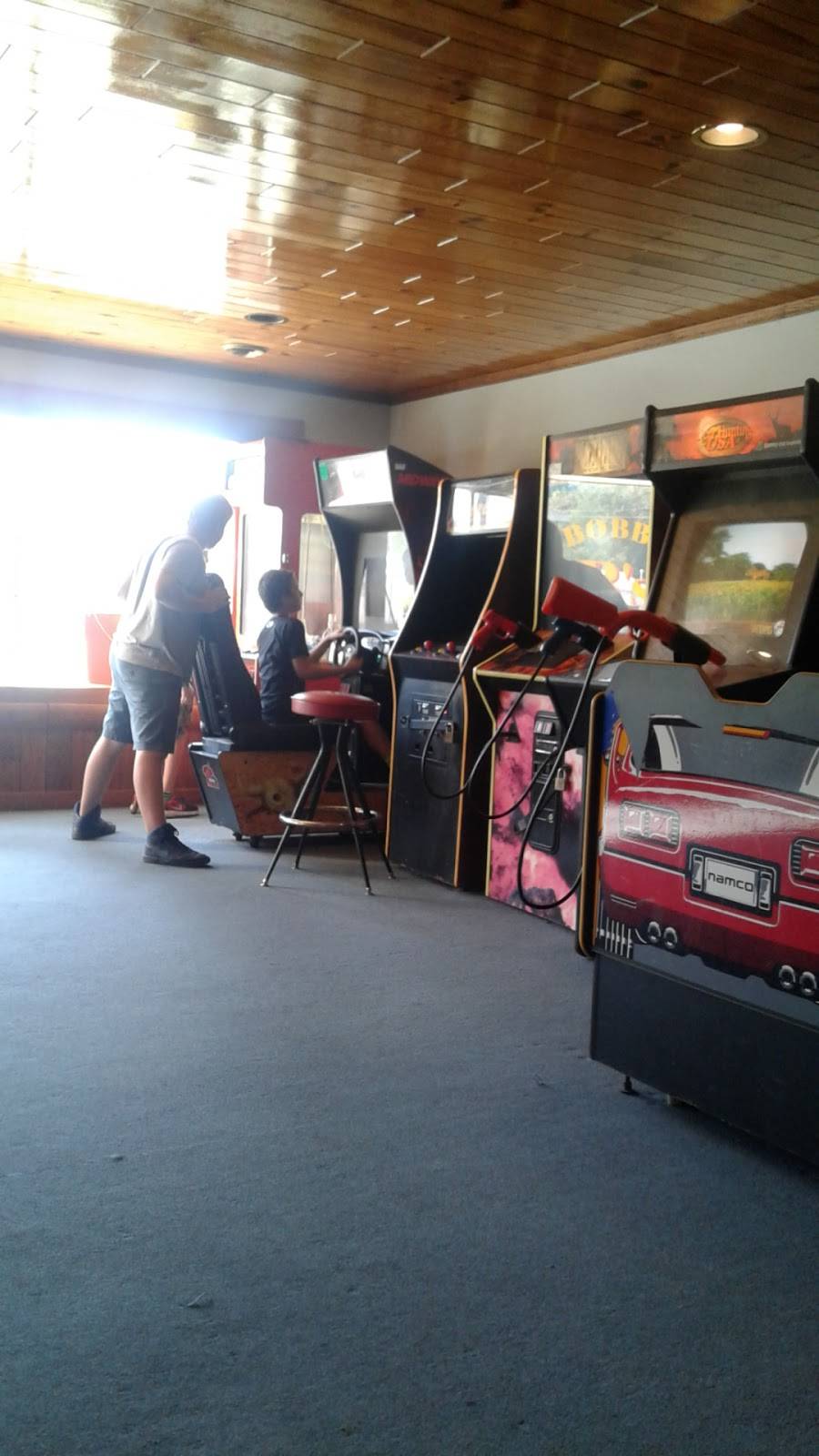 Bobby Bs Pizza | restaurant | 20584 State St, Onaway, MI 49765, USA | 9897332849 OR +1 989-733-2849