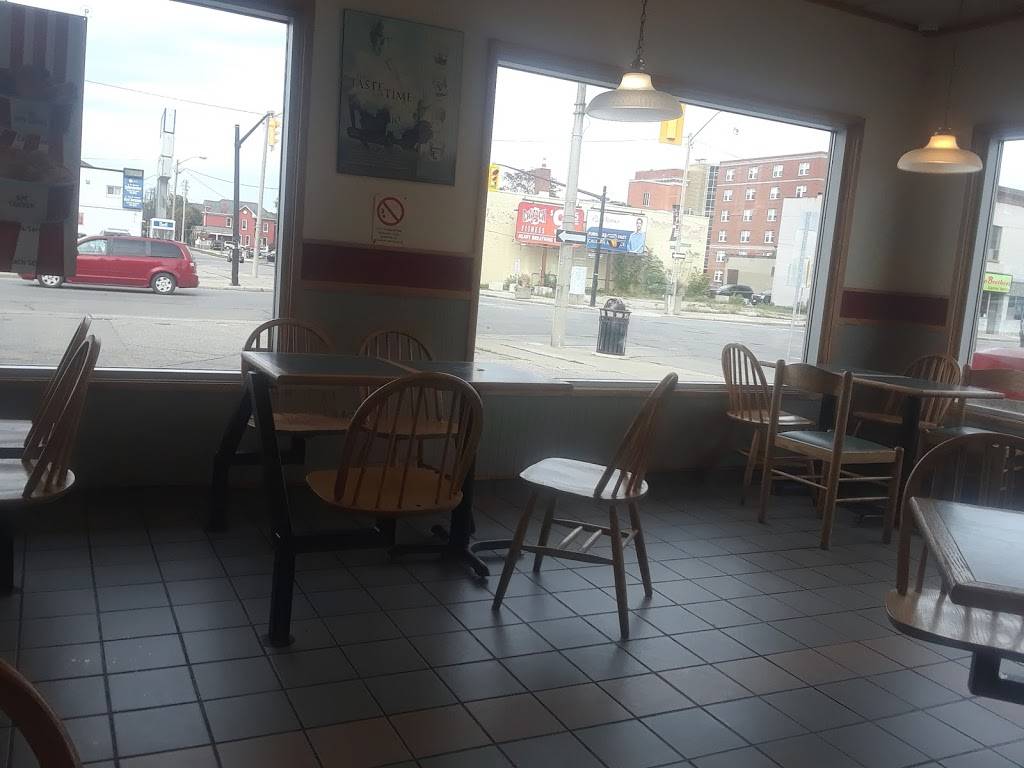 KFC | meal delivery | 27 Dalhousie St, Brantford, ON N3T 2H6, Canada | 5197534623 OR +1 519-753-4623