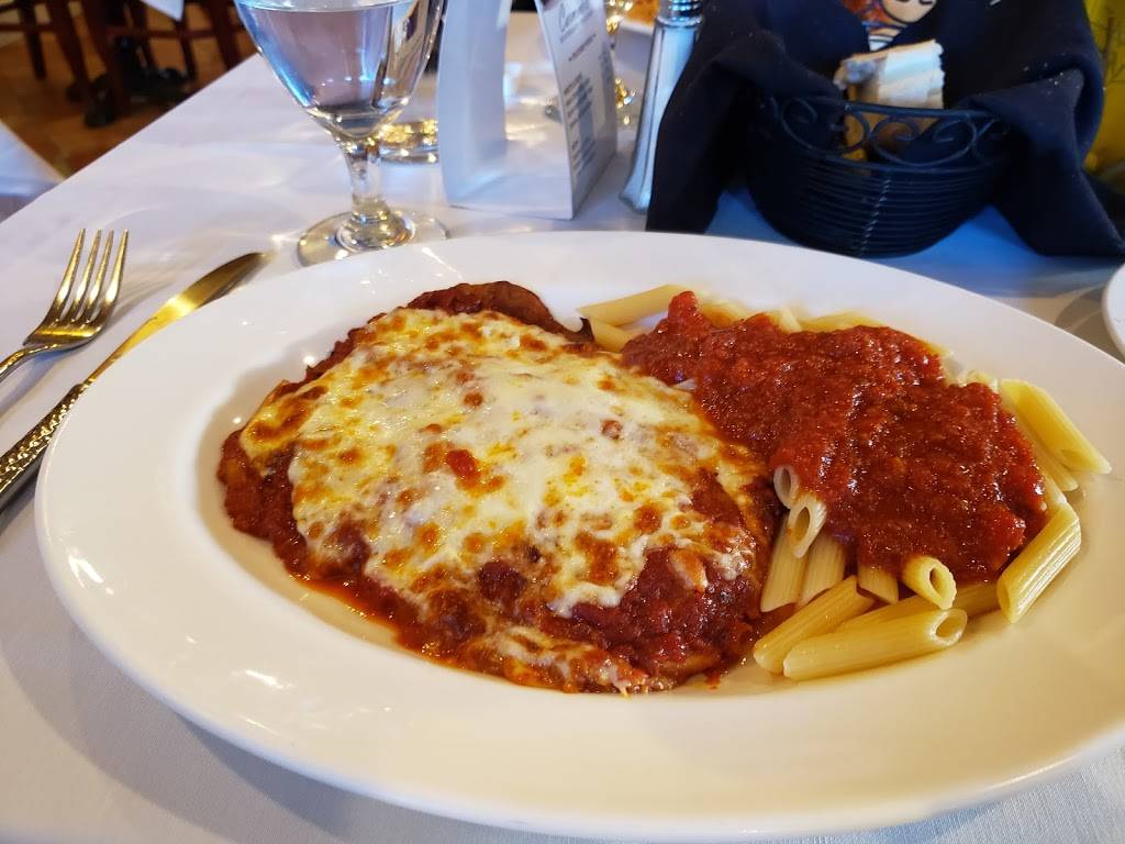 Carmines | restaurant | 376 River Rd, Shelton, CT 06484, USA | 2039221233 OR +1 203-922-1233