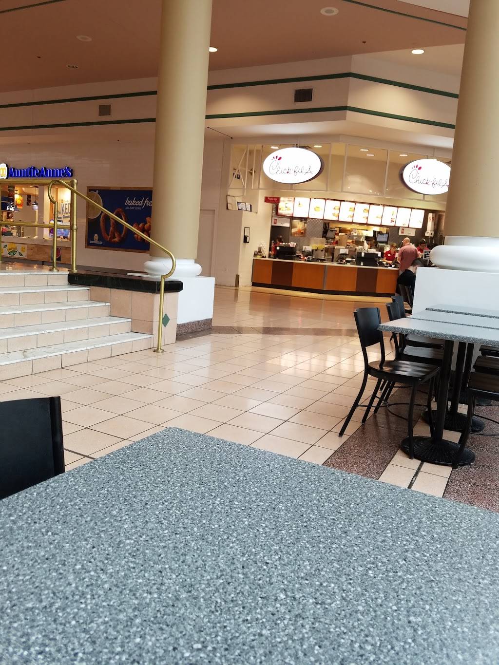 Chick-fil-A | restaurant | 726 Mount Berry Sq Ne, Rome, GA 30165, USA | 7062369178 OR +1 706-236-9178