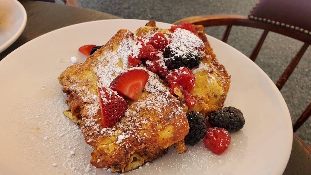 The Waxwing | restaurant | 34 West St, West Hatfield, MA 01088, USA | 4132476113 OR +1 413-247-6113